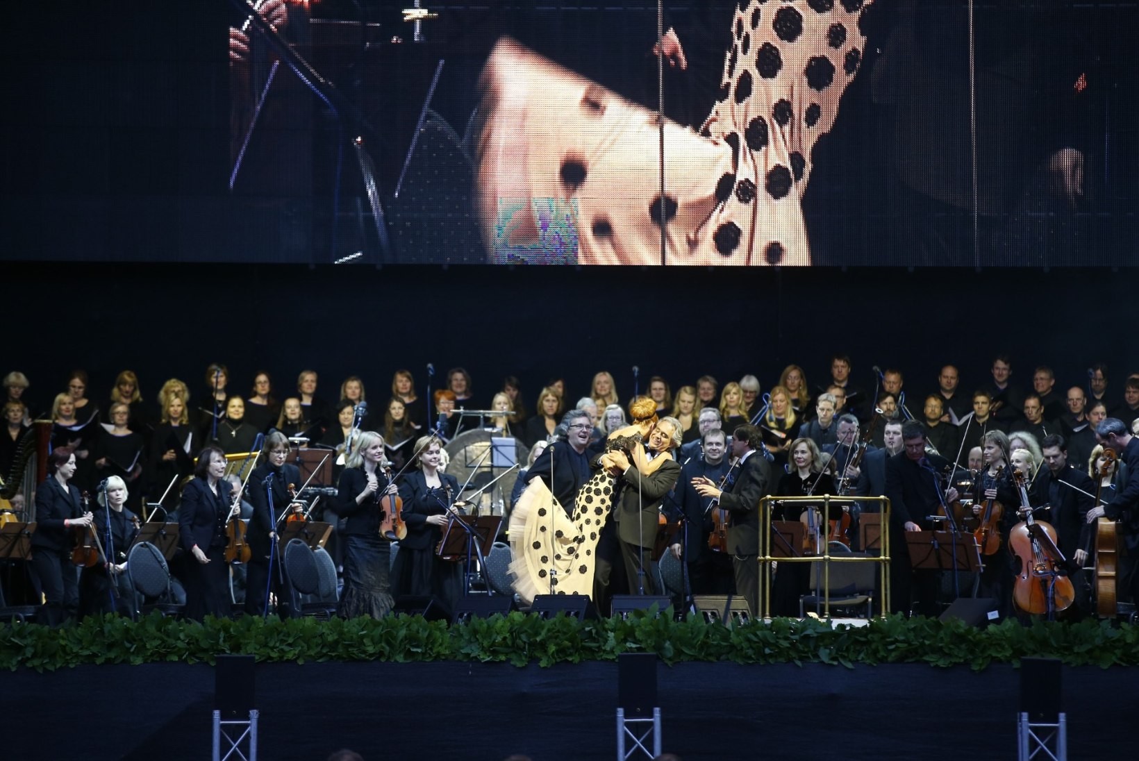 SUUR GALERII: vaata, kes olid tulnud Andrea Bocelli kontserdile