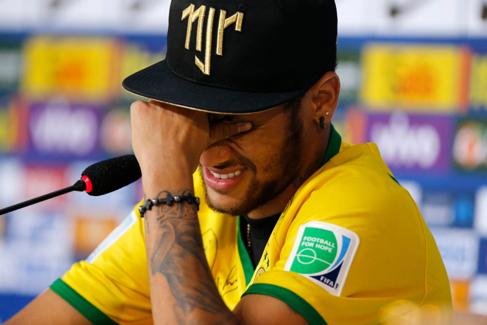 Pisarais Neymar oma vigastusest: "Jumal õnnistas mind!"