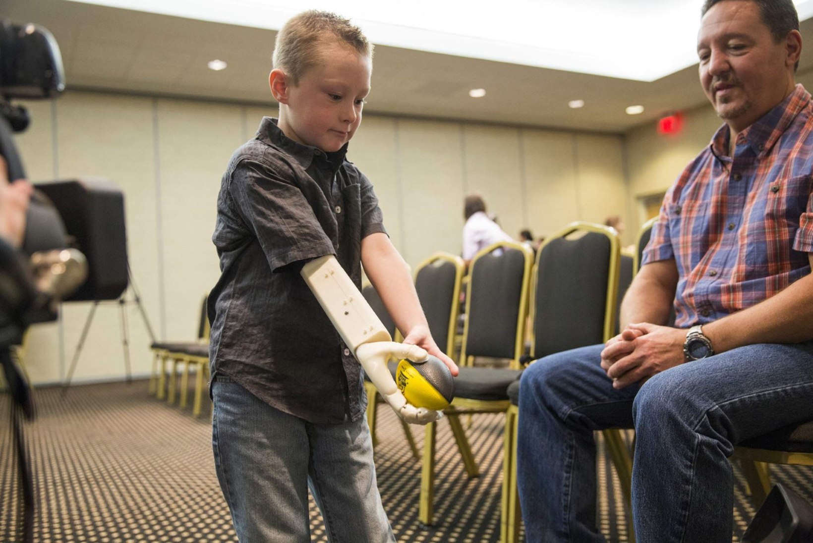 Kuueaastane poiss sai 3D-printeri abil uue käe