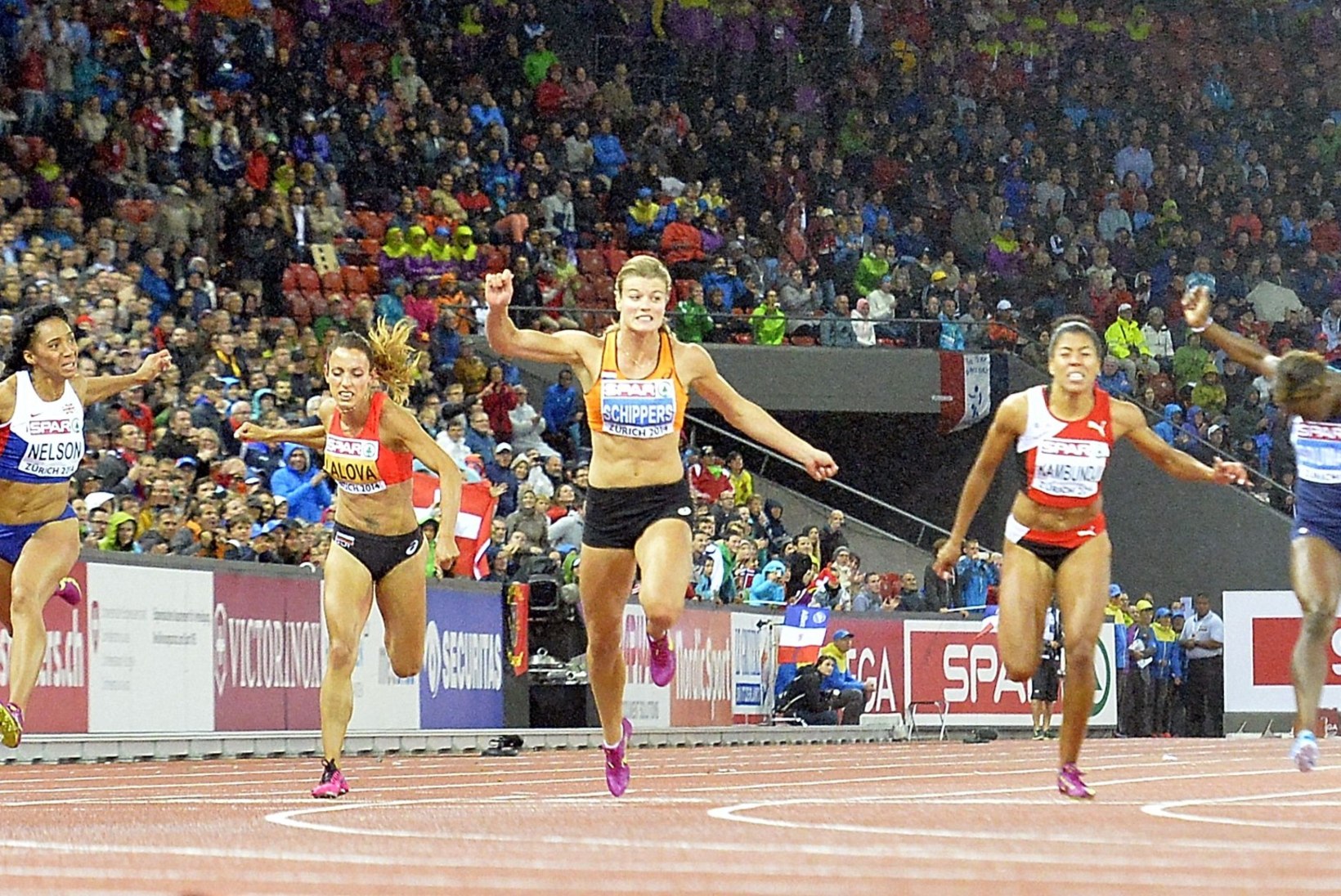FOTOD: Hollandi seitsmevõistleja näitas 100 meetri jooksus kõikidele kandu