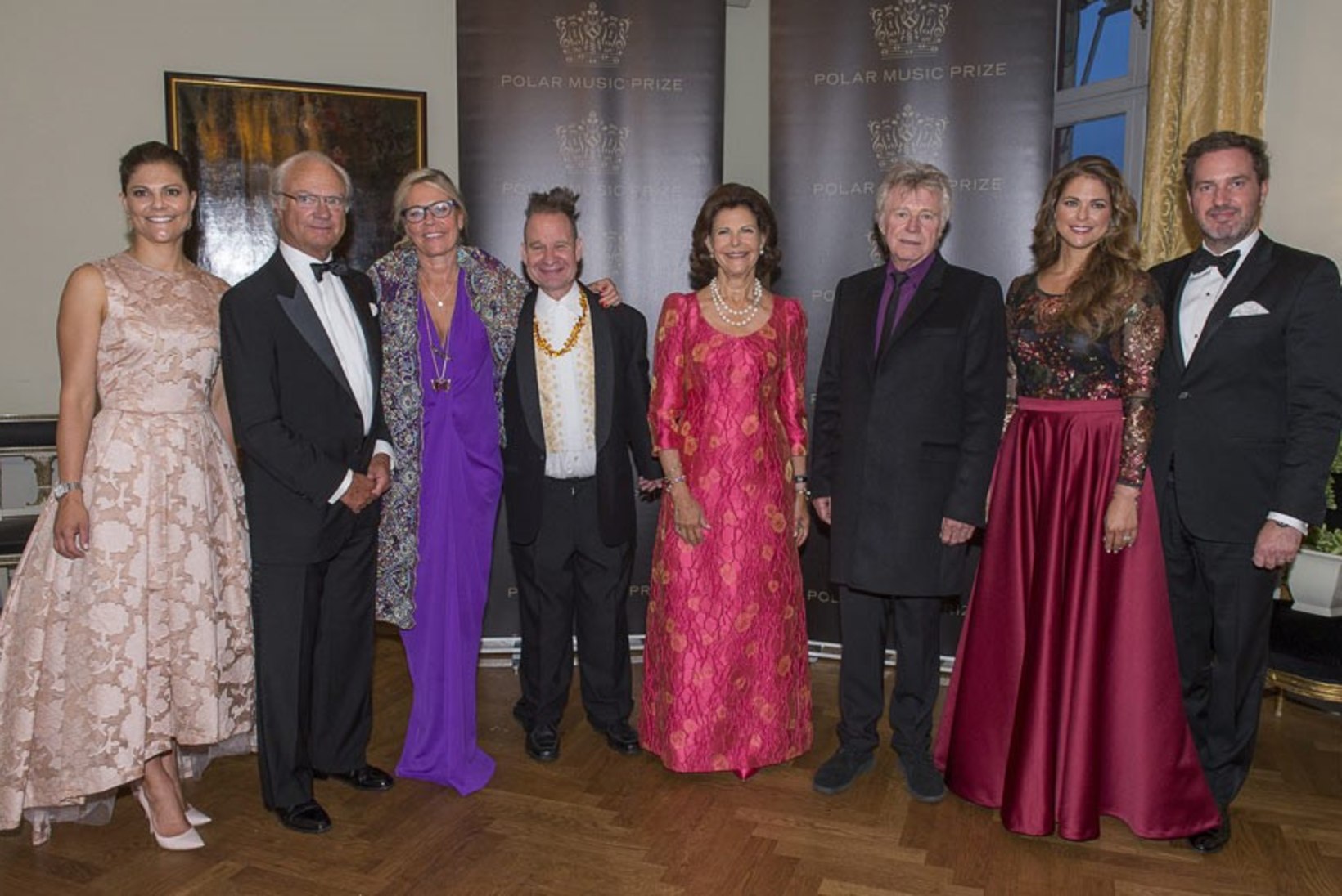 GALERII: Rootsi kuningapere jagas Stockholmis auhindu