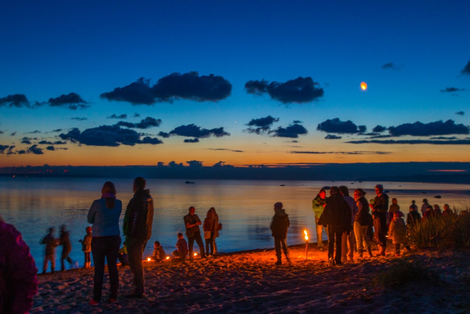GALERII: muinastulede öö Laulasmaa rannas