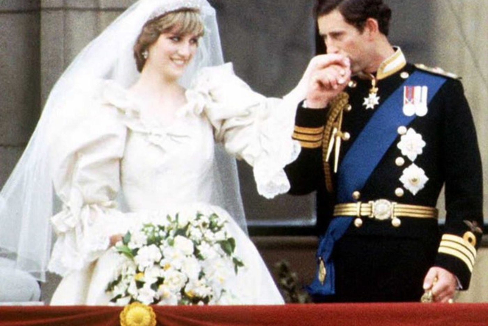 Prints Charles on raevus: uus teos paljastab valusaid seiku Diana abielust