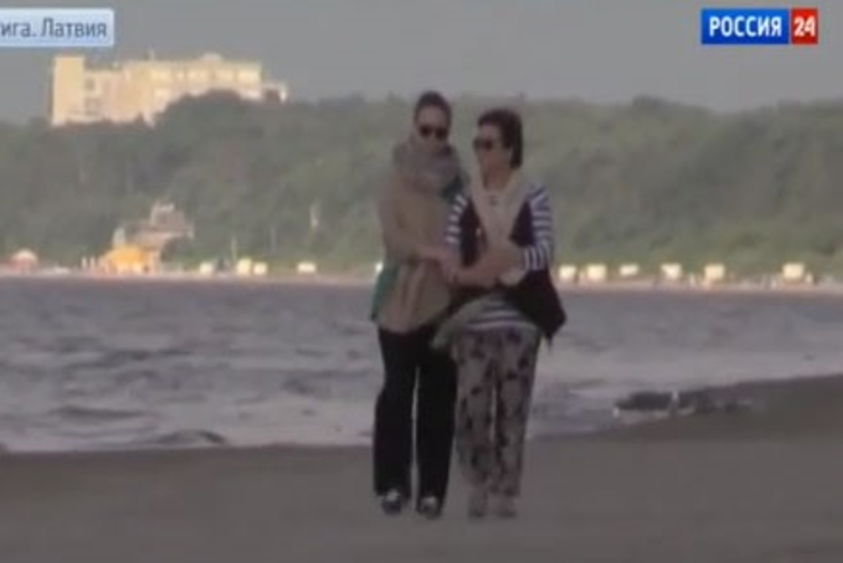 VIDEO: märgatavalt salenenud Žanna Friske jalutab rannas