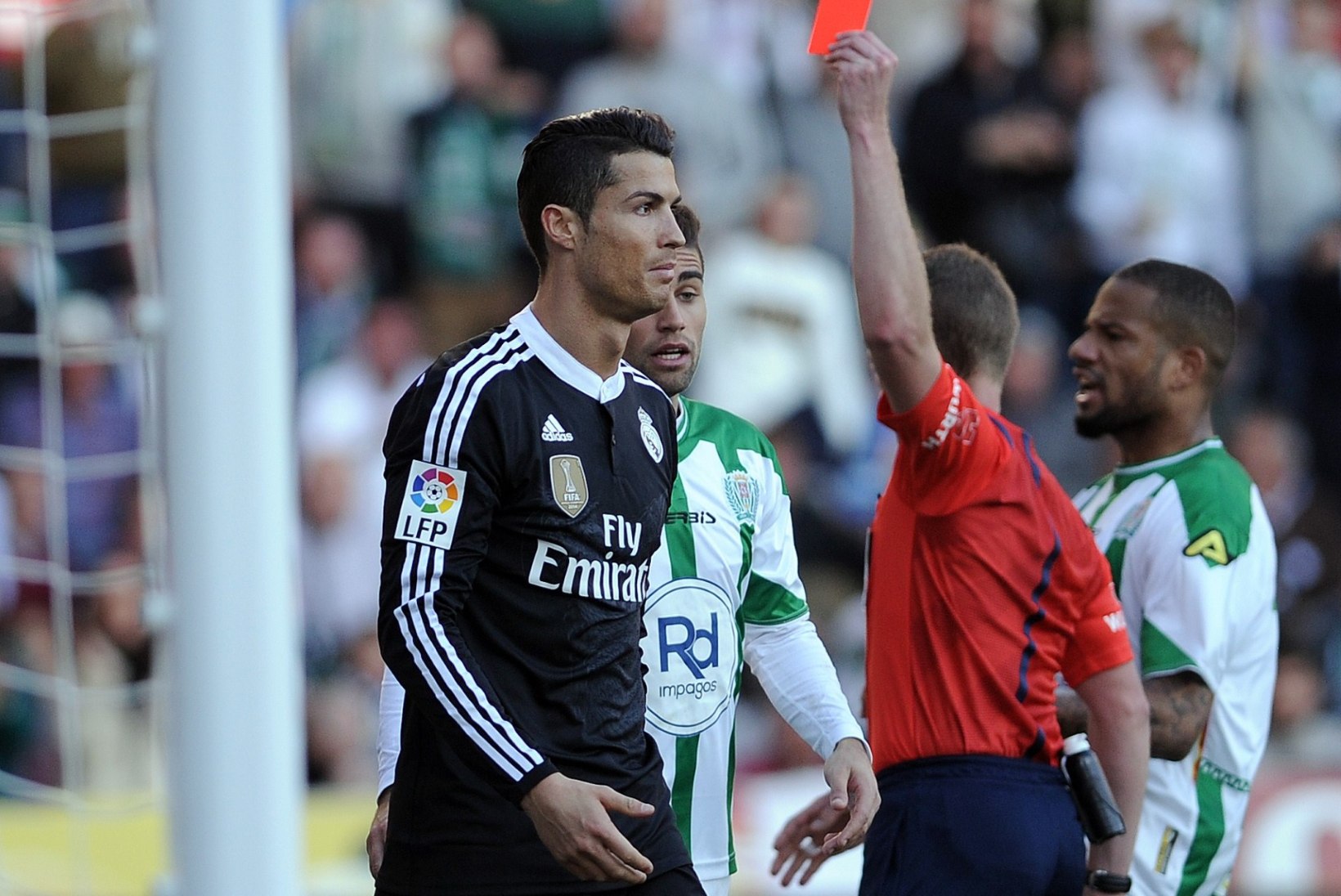 VIDEO ja FOTOD: vastasele äsanud Cristiano Ronaldo saadeti varakult duši alla
