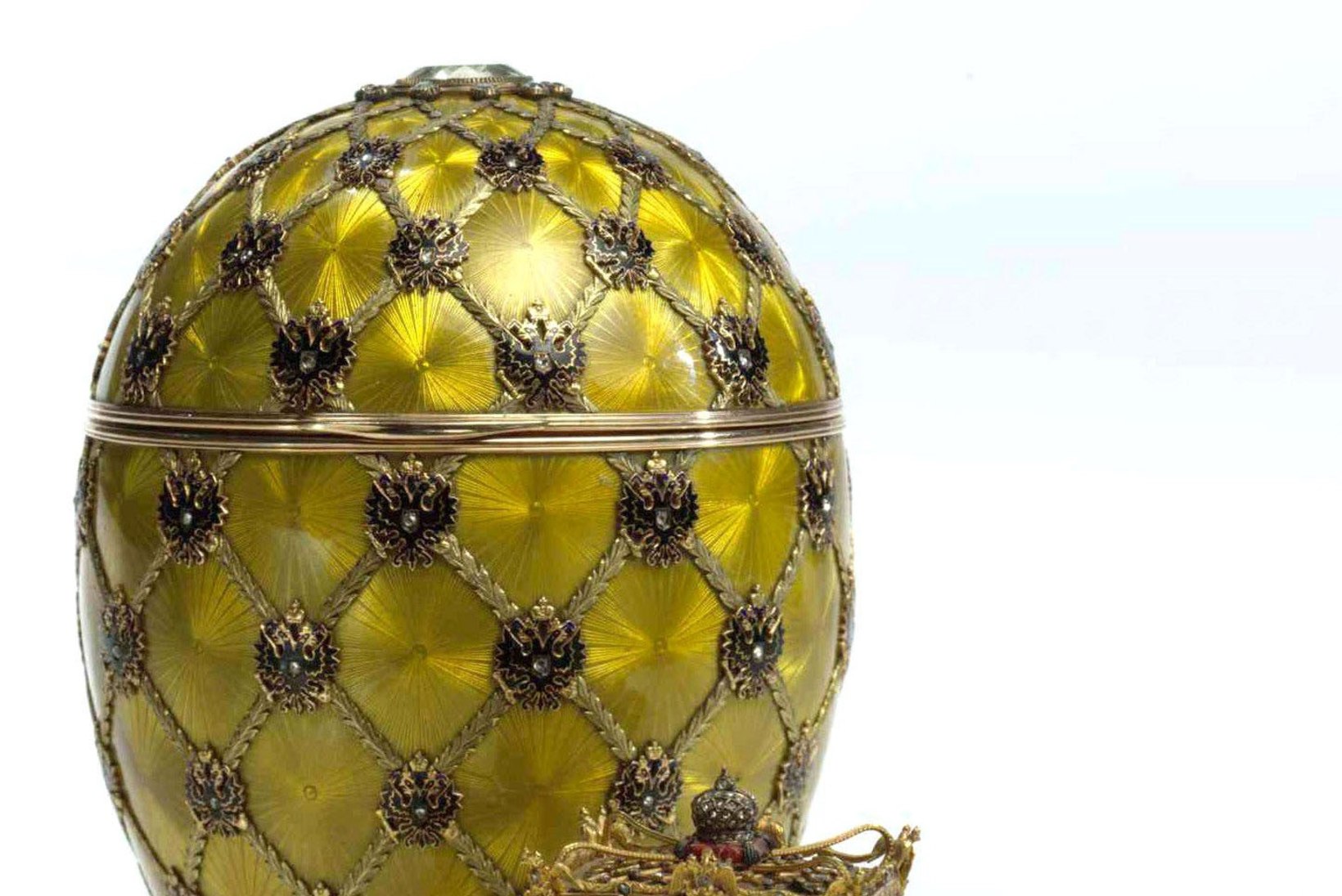 HINNALISED HARULDUSED: Fabergé munad ehivad nii Inglismaa kuninganna kui Qatari emiiri kogusid