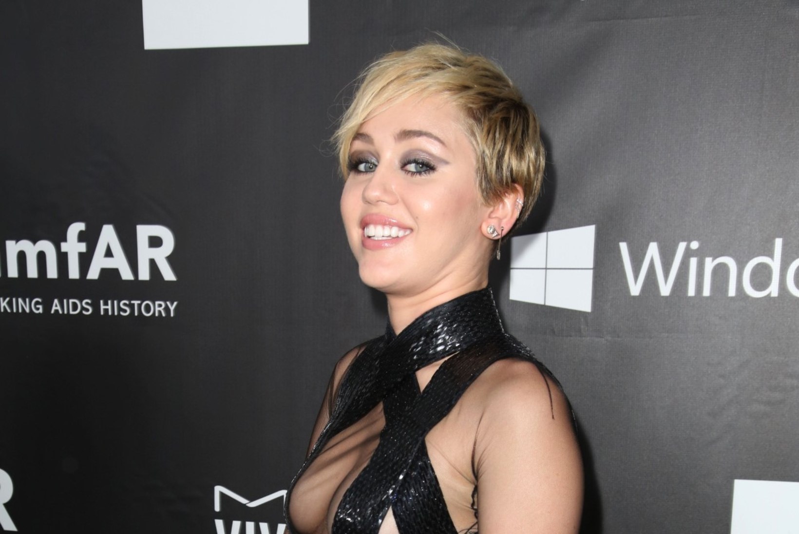 Miley Cyrus keeldub võõrutusravist