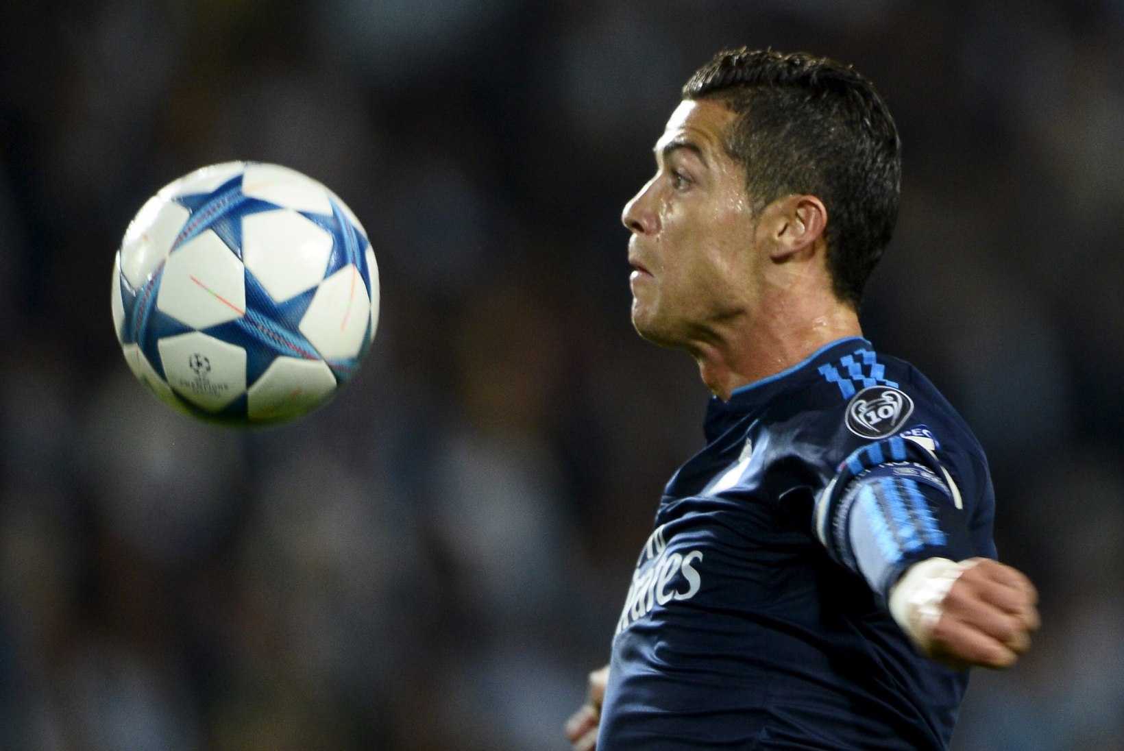 Ronaldo purustas taas rekordeid, Manchesteri klubid said läbi häda hakkama