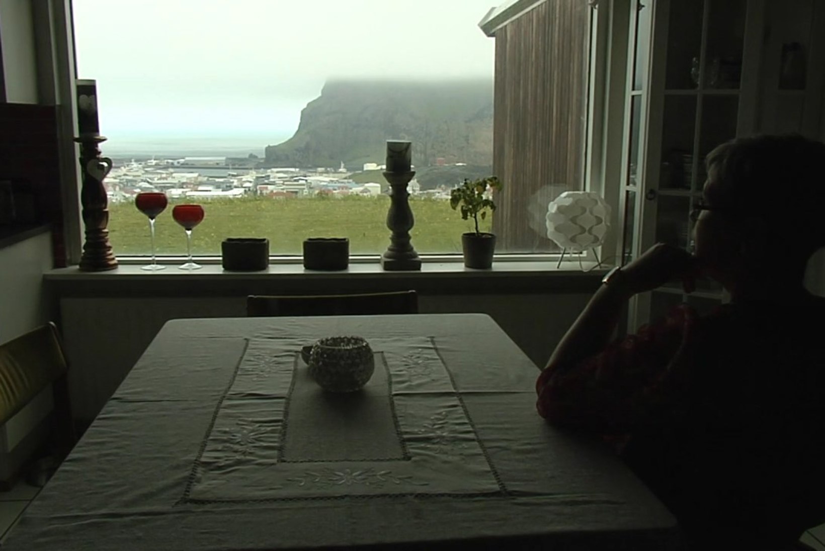 „Kirjad Islandilt” – portreefilm Annika Tõnurist