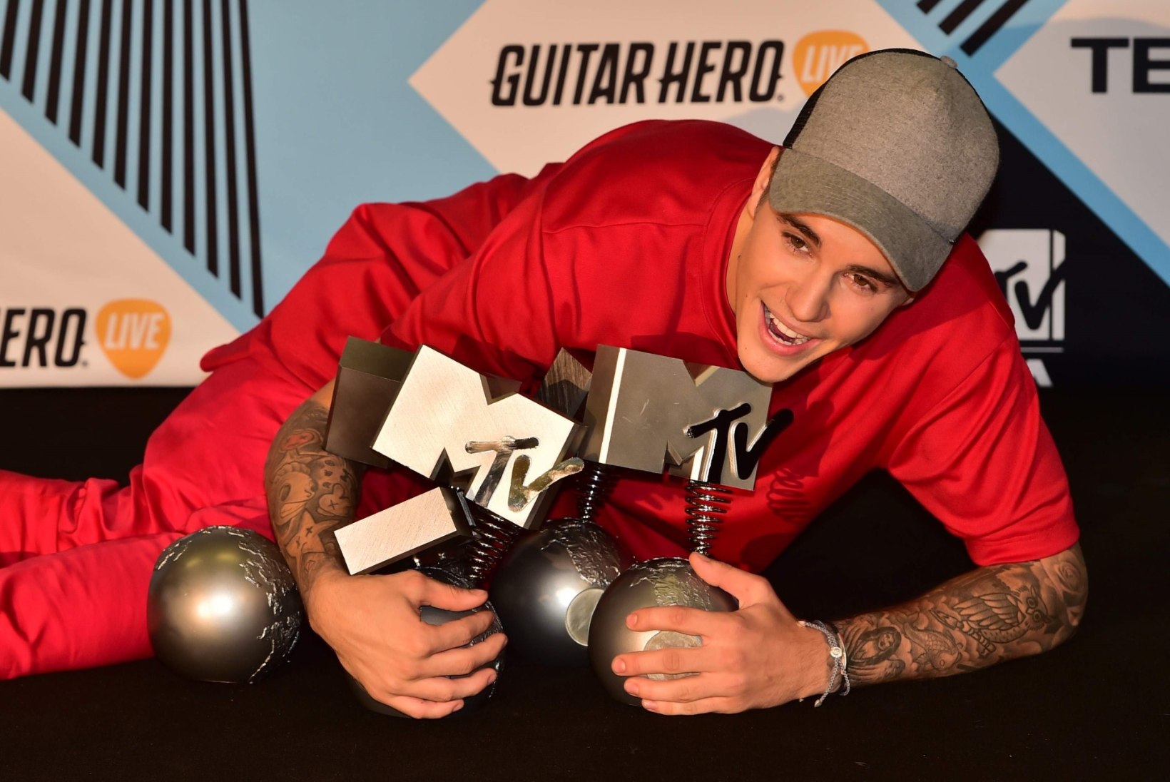 Justin Bieber roobitses MTV galal viis auhinda