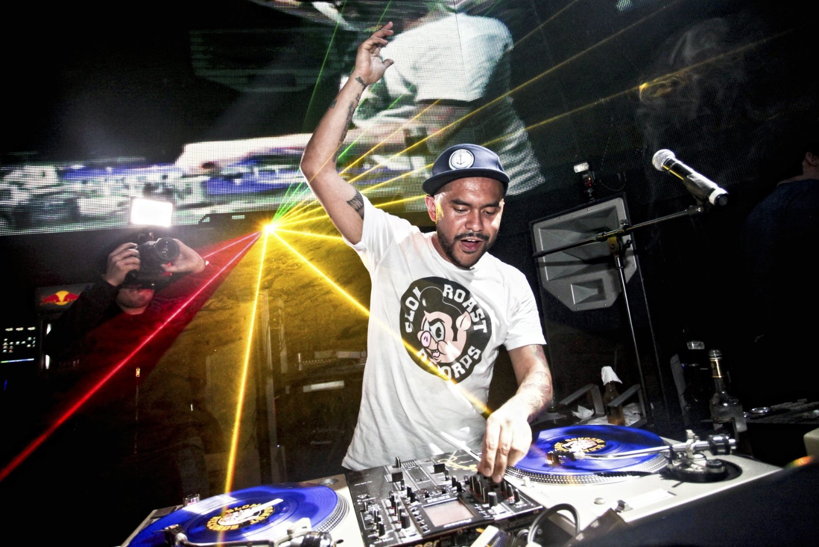 USA parimaks DJ-ks tituleeritud DJ Craze esineb von Krahlis