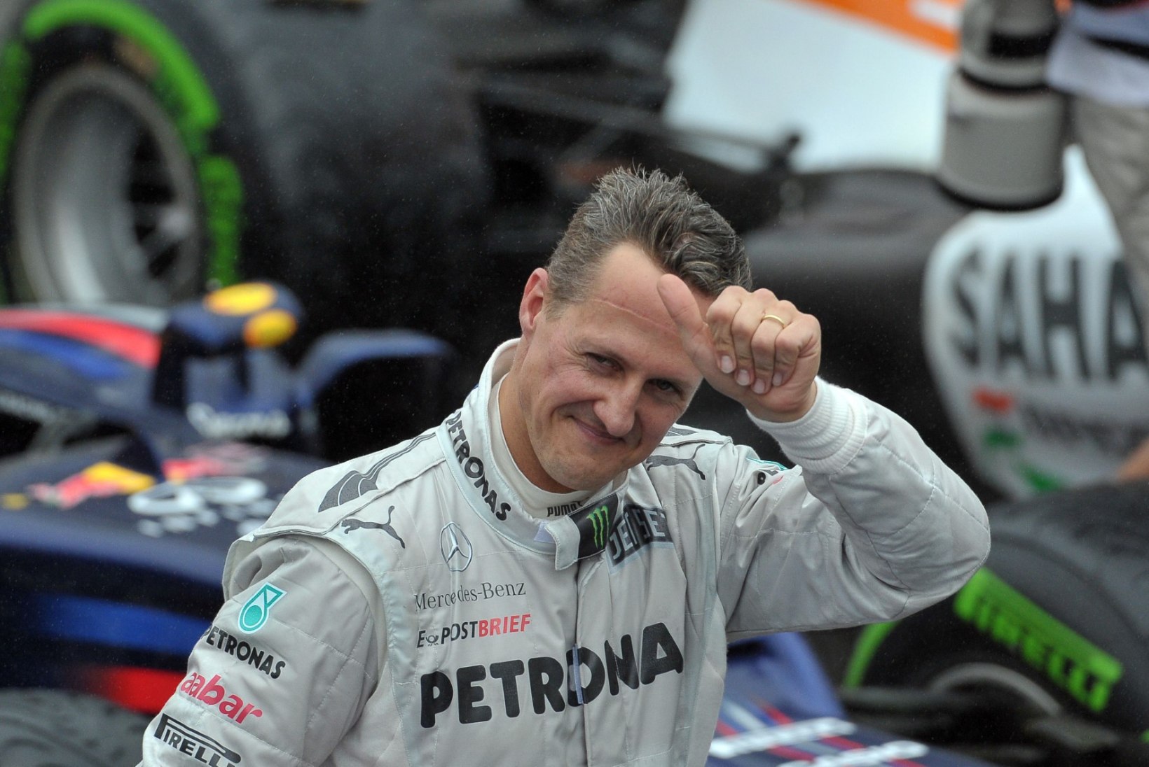 Jean Todt: Schumacher võitleb edasi!
