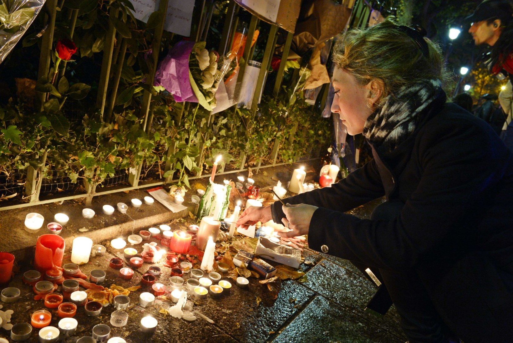 SIND VAJATAKSE: dramaatiline foto, mis annab aimu, millega Pariisi tohtrid pärast terrorirünnakut silmitsi pidid seisma