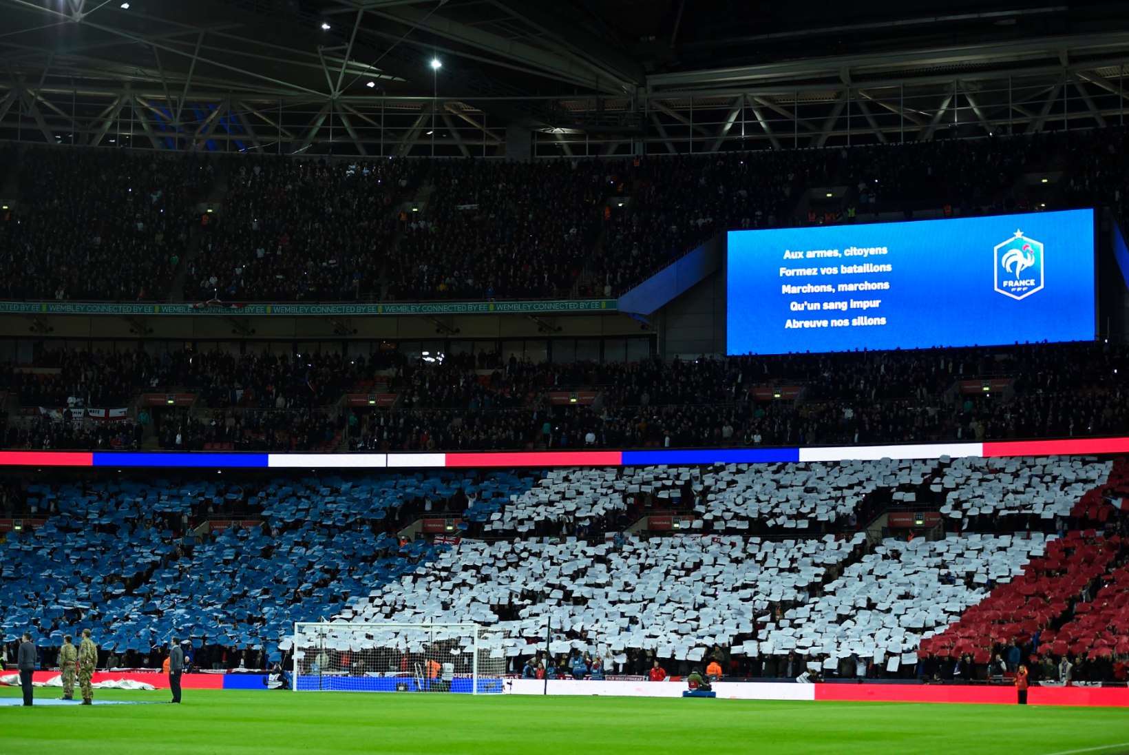 HINGEMATTEV VIDEO | Wembley'l kaikus 90 000 pealise koori esituses "La Marseillaise"