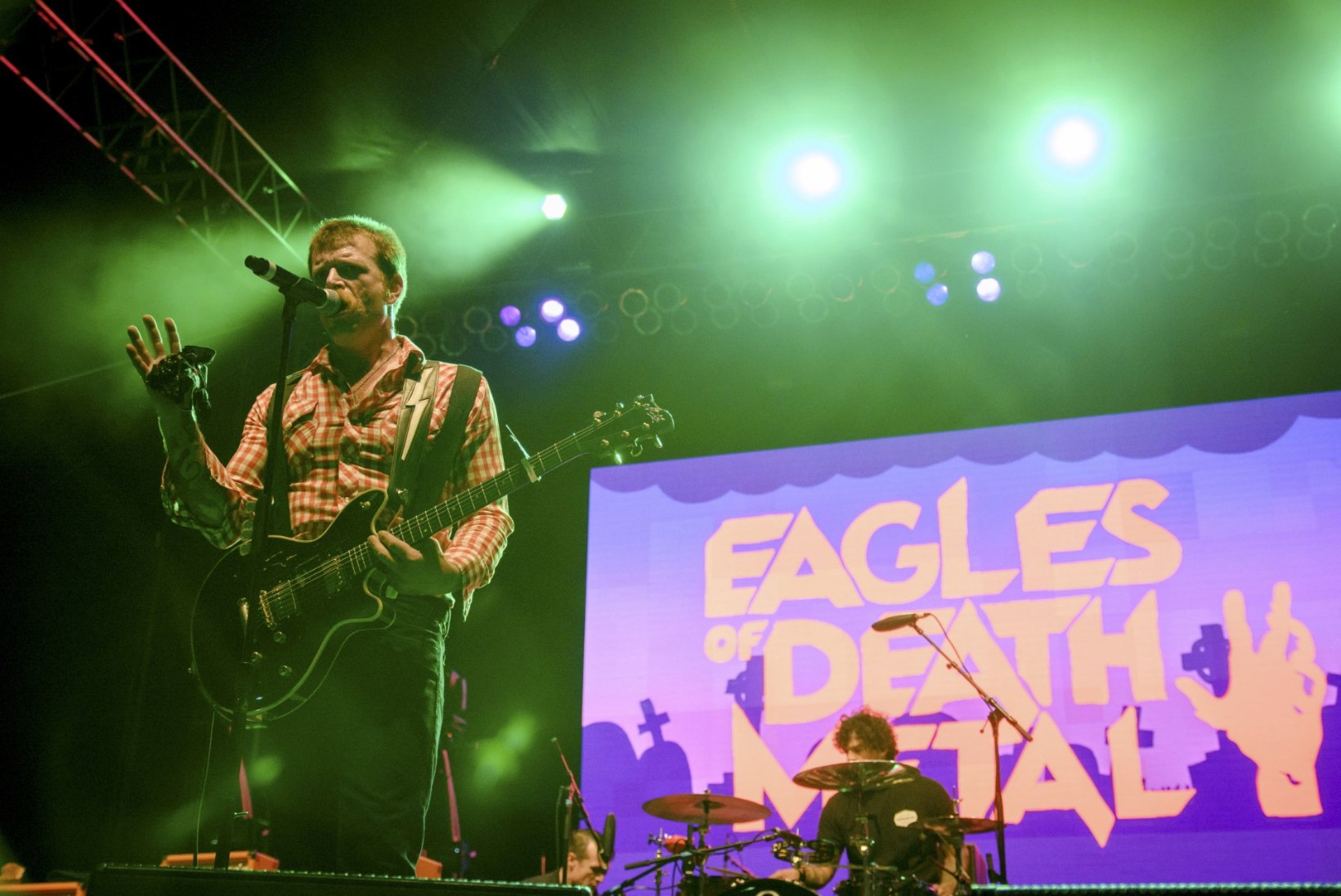 VIDEO | Eagles of Death Metali solist ei jõua ära oodata, mil saab taas Bataclanis esineda