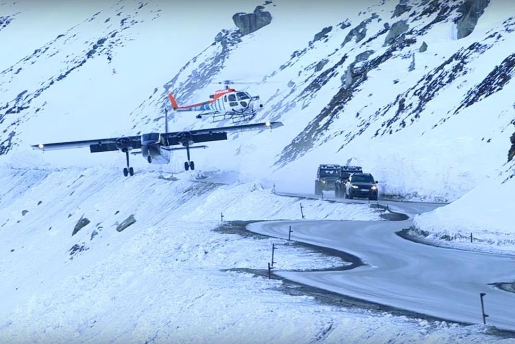 VAHI VÄRKI! Uues Bondi filmis kasutatatud lennukist tegi Kihnu Virve langevarjuhüpet