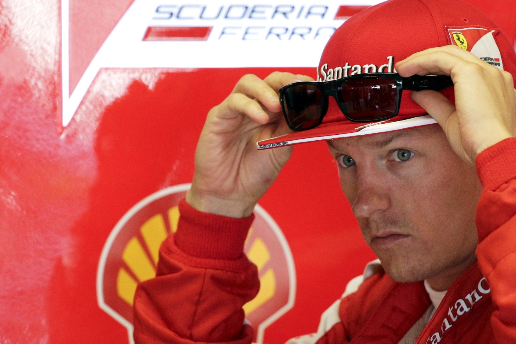 Ferrari ei lase Räikkönenil rahus elu esimest isadepäeva tähistada