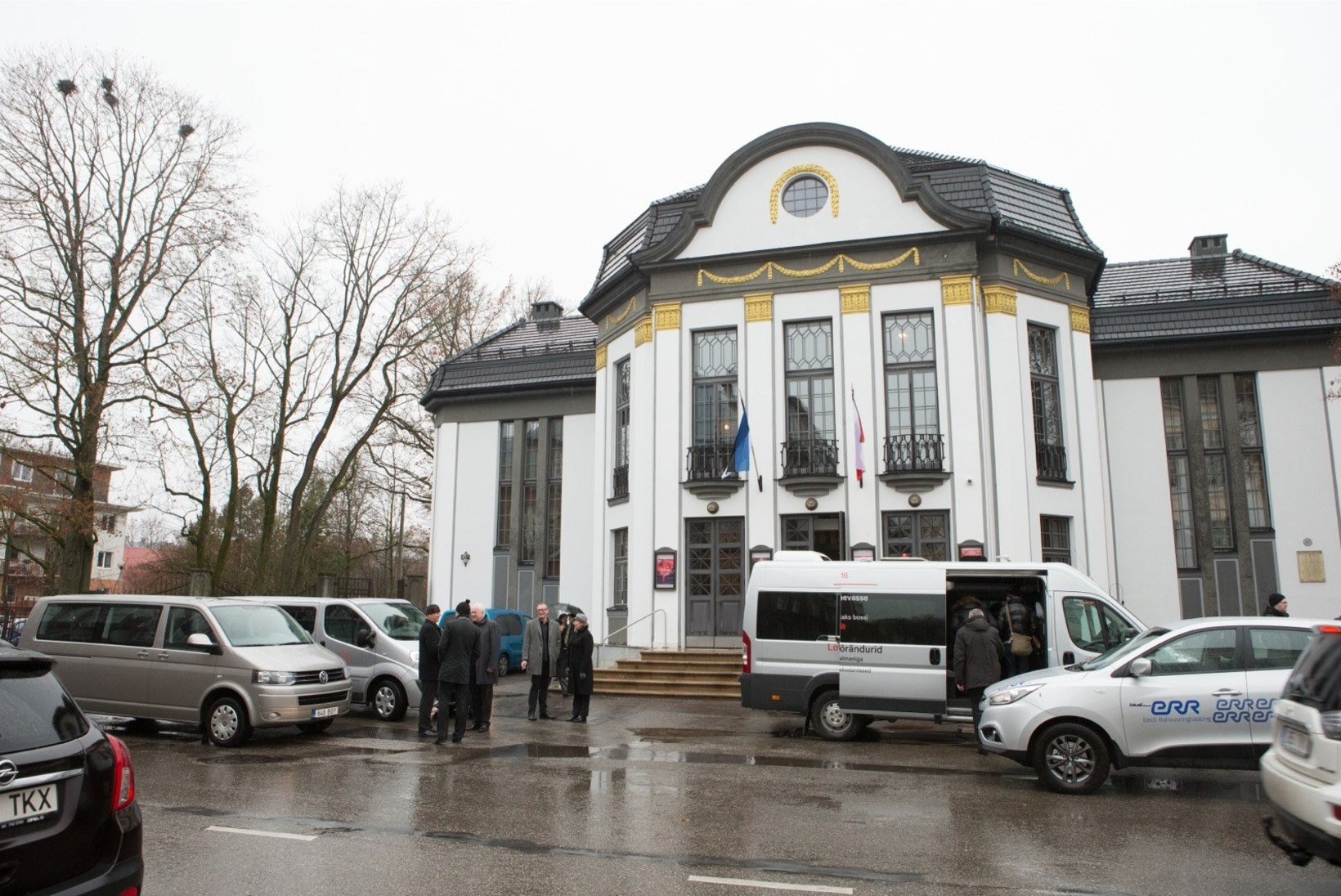 FOTOD | Eesti teatri vanaema Herta Elviste saadeti viimsele teele