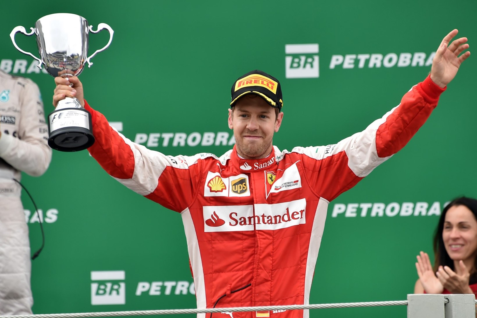 VAATA EDETABELIT | Kes oli F1 tiimijuhtide arvates aasta parim piloot?