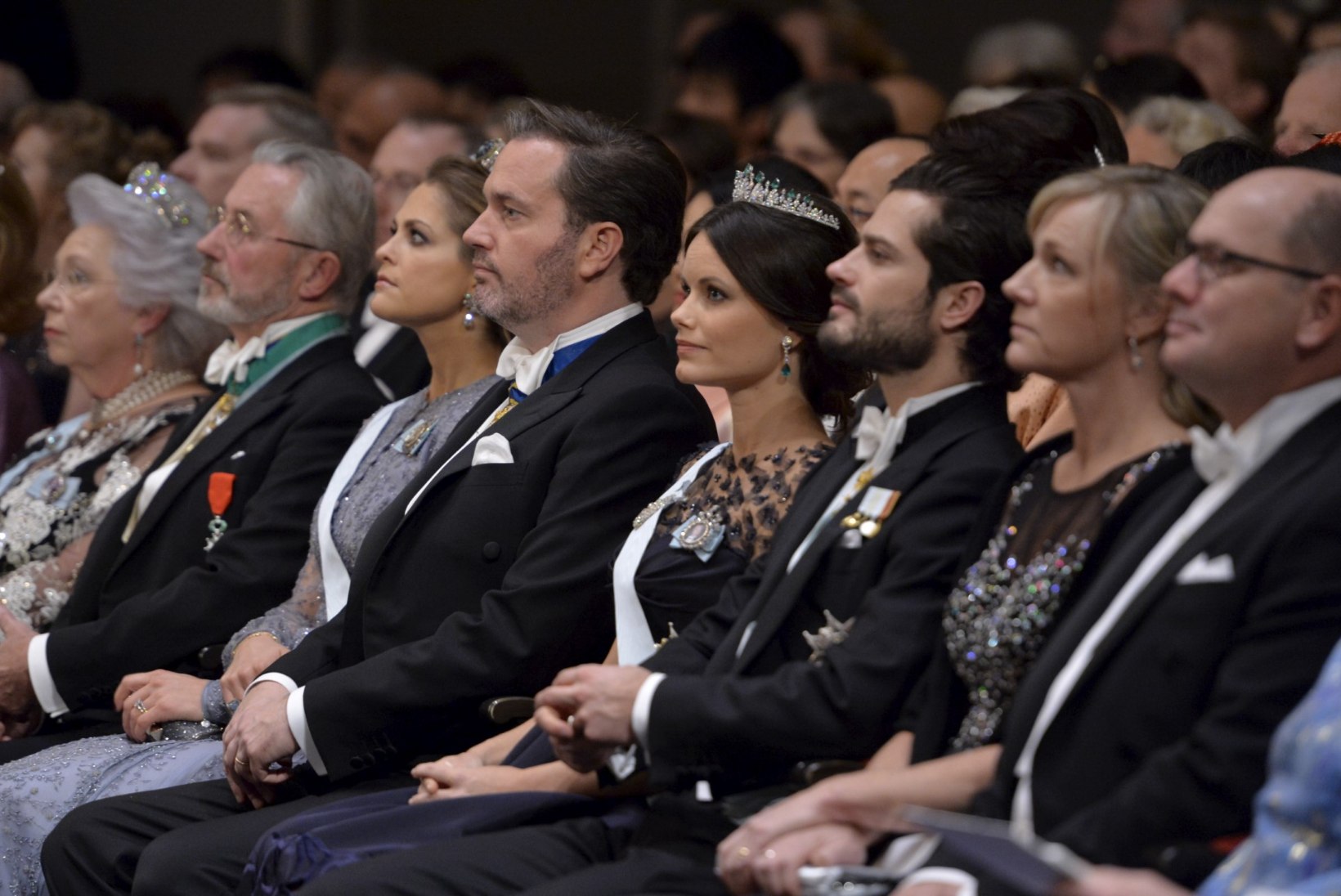 FOTOD | Printsess Sofia stiilne õhtukleit sai kriitikutelt kiita