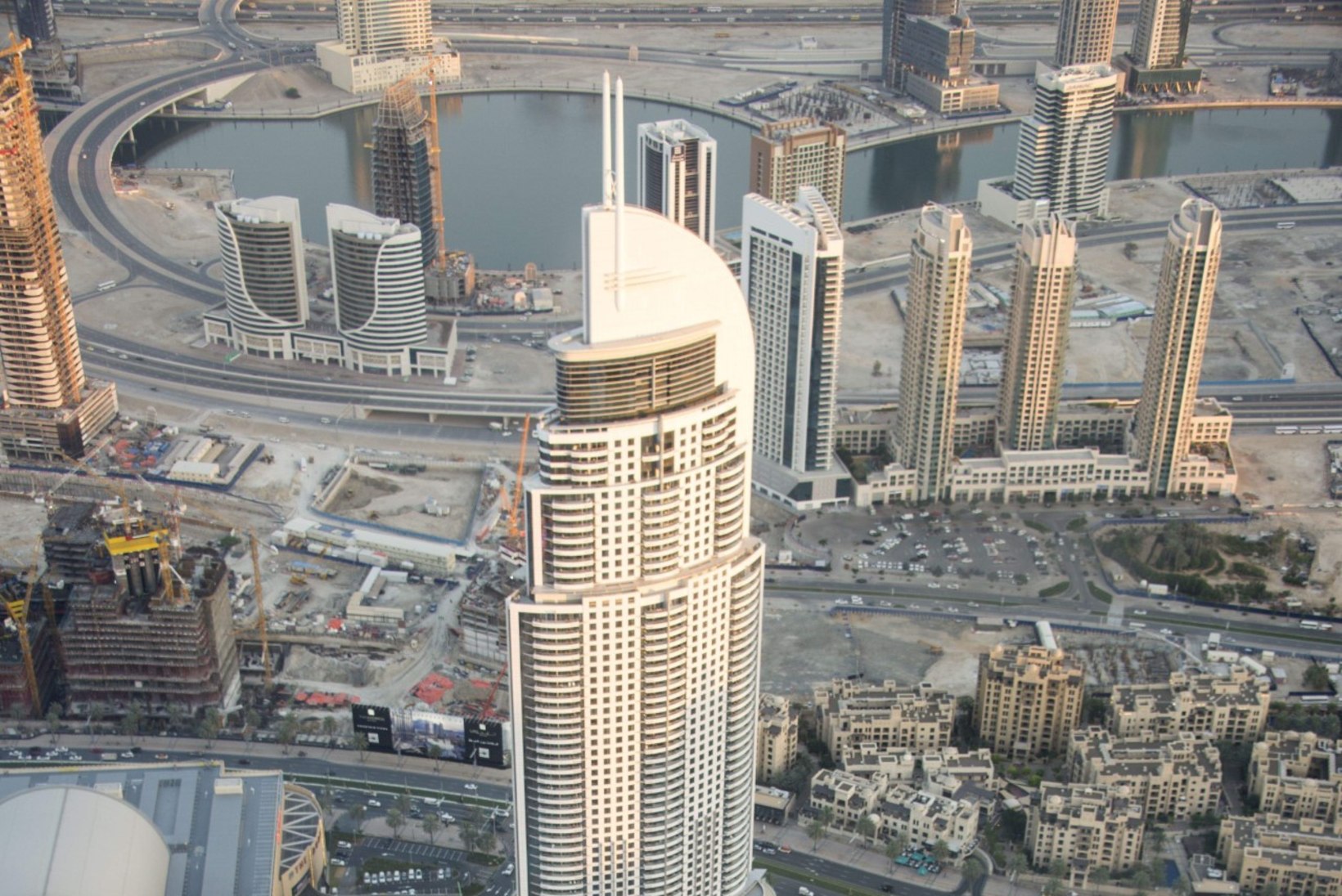 Kahepalgeline Dubai: luksuse taga peitub ka palju vaesust