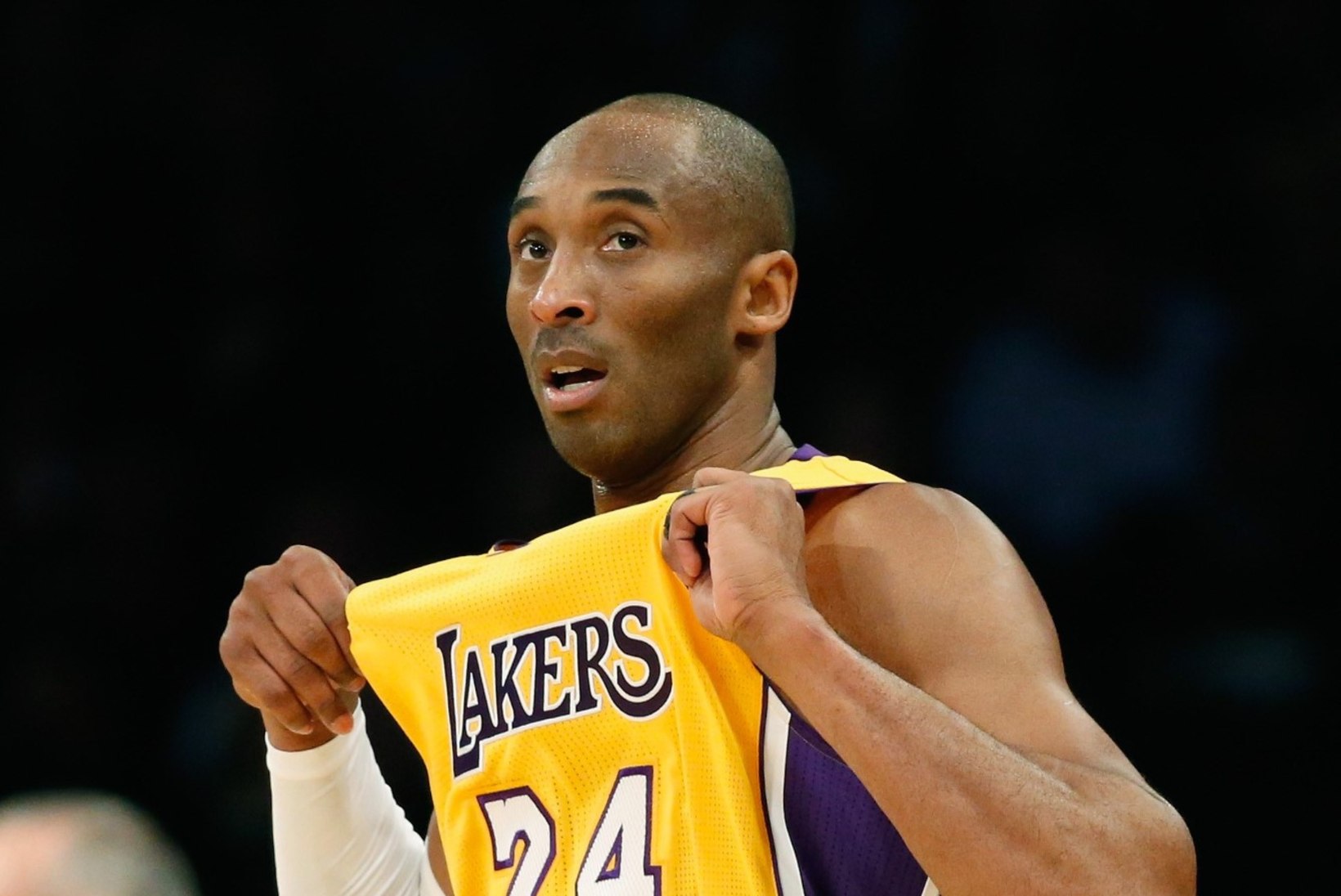Bryantilt korralik esitus, Lakers eemaldub Philadelphiast