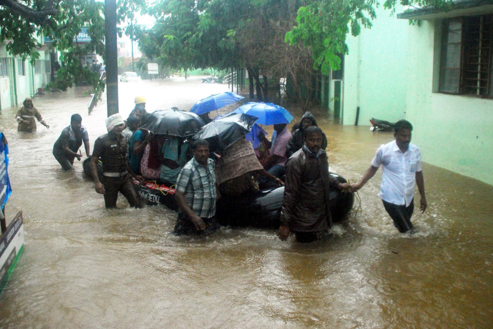 FOTOD | India üleujutustes on hukkunud vähemalt 190 inimest