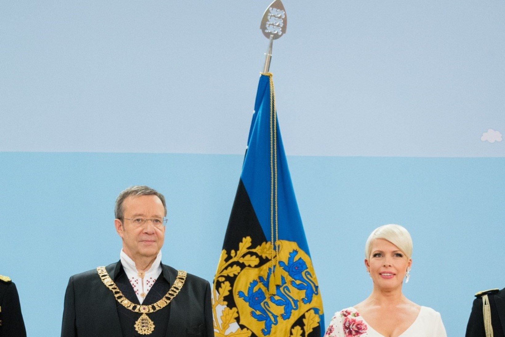 Kas Ieva Kupce tervitab vabariigi aastapäeval külalisi Läti rahvariietes? Või disainerikleidis?