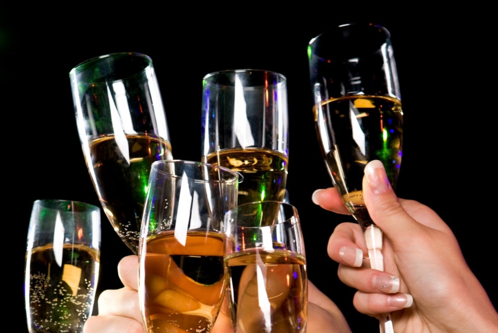 Terviseamet: hoidu aastavahetusel alkoholimürgistusest!