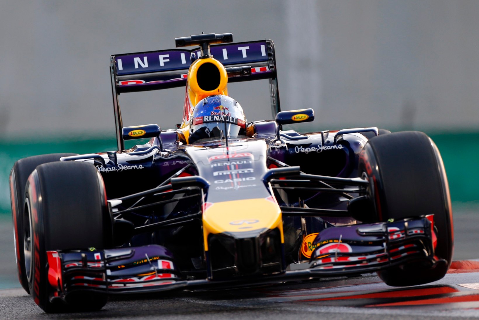Red Bulli boss: meie probleemid pole kaugeltki võrreldavad 2014. aasta omadega