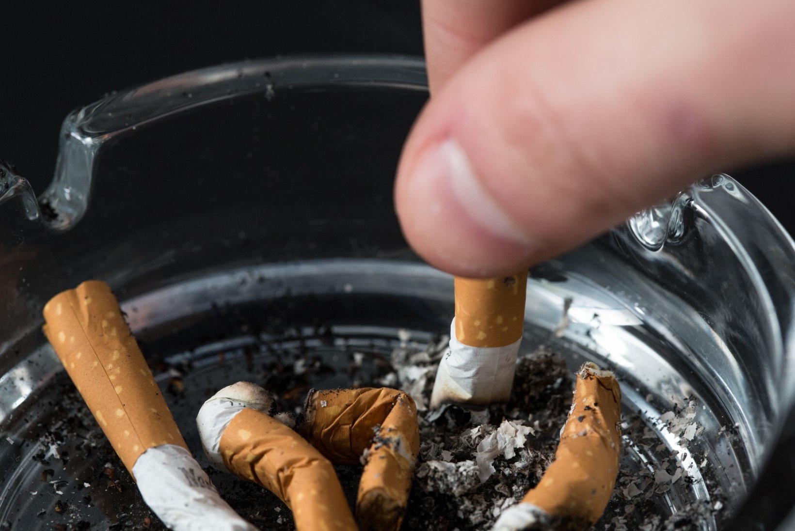 Suitsetajad surevad mittesuitsetajatest kümme aastat varem