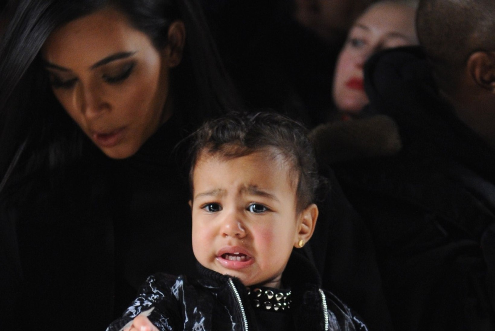 Kim Kardashiani tütar kriiskas kahel moešõul nutta