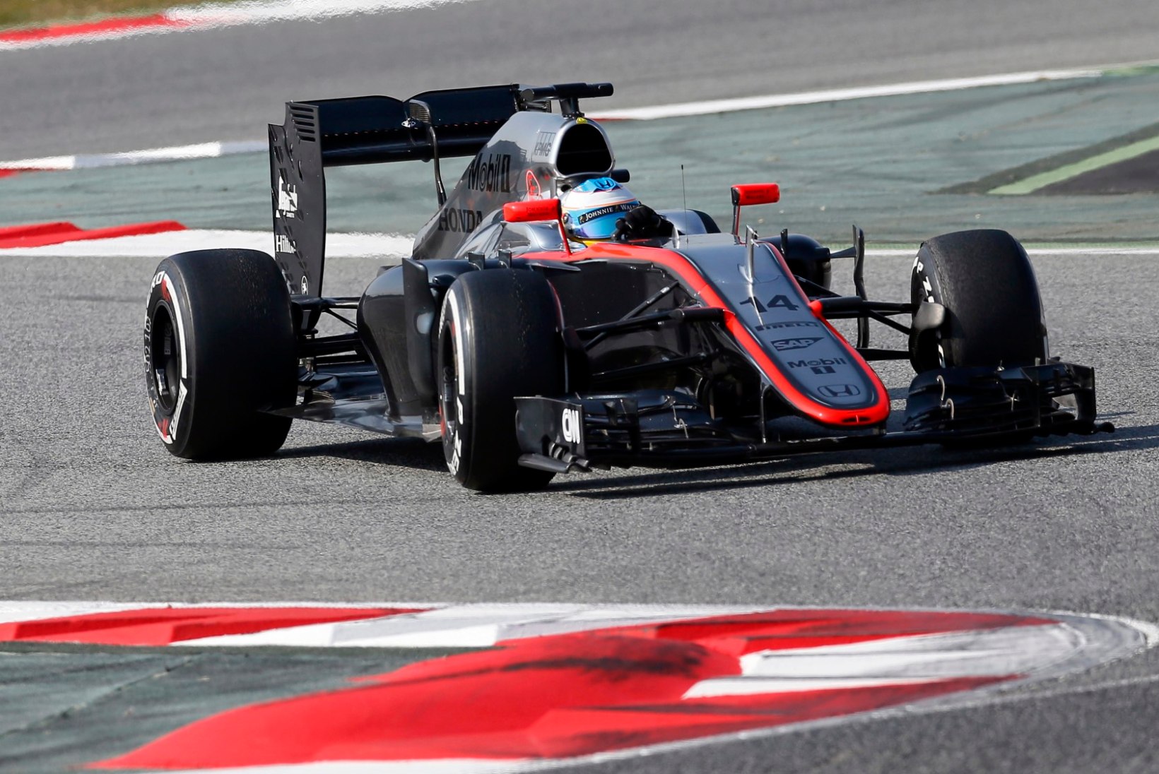 PROBLEEMID: McLareni masina kohal hõljuvad murepilved