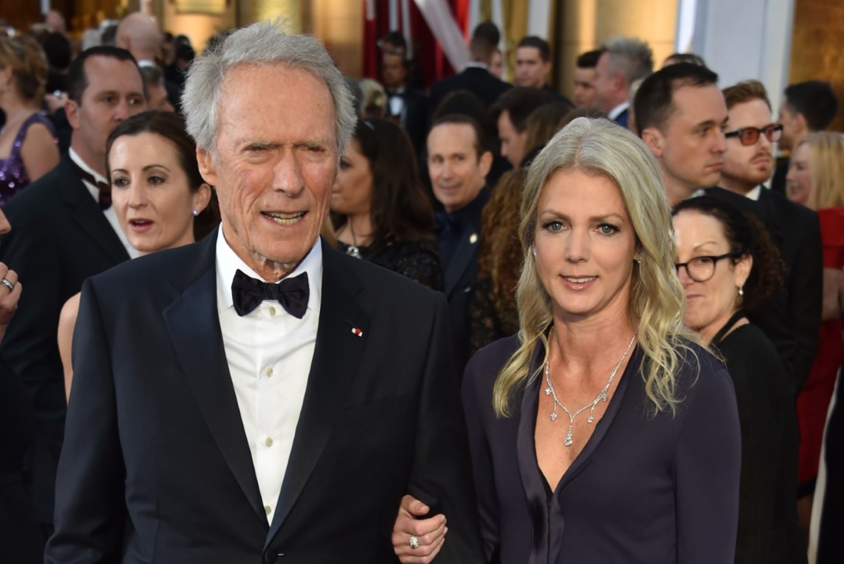Eastwood näitas noort pruuti