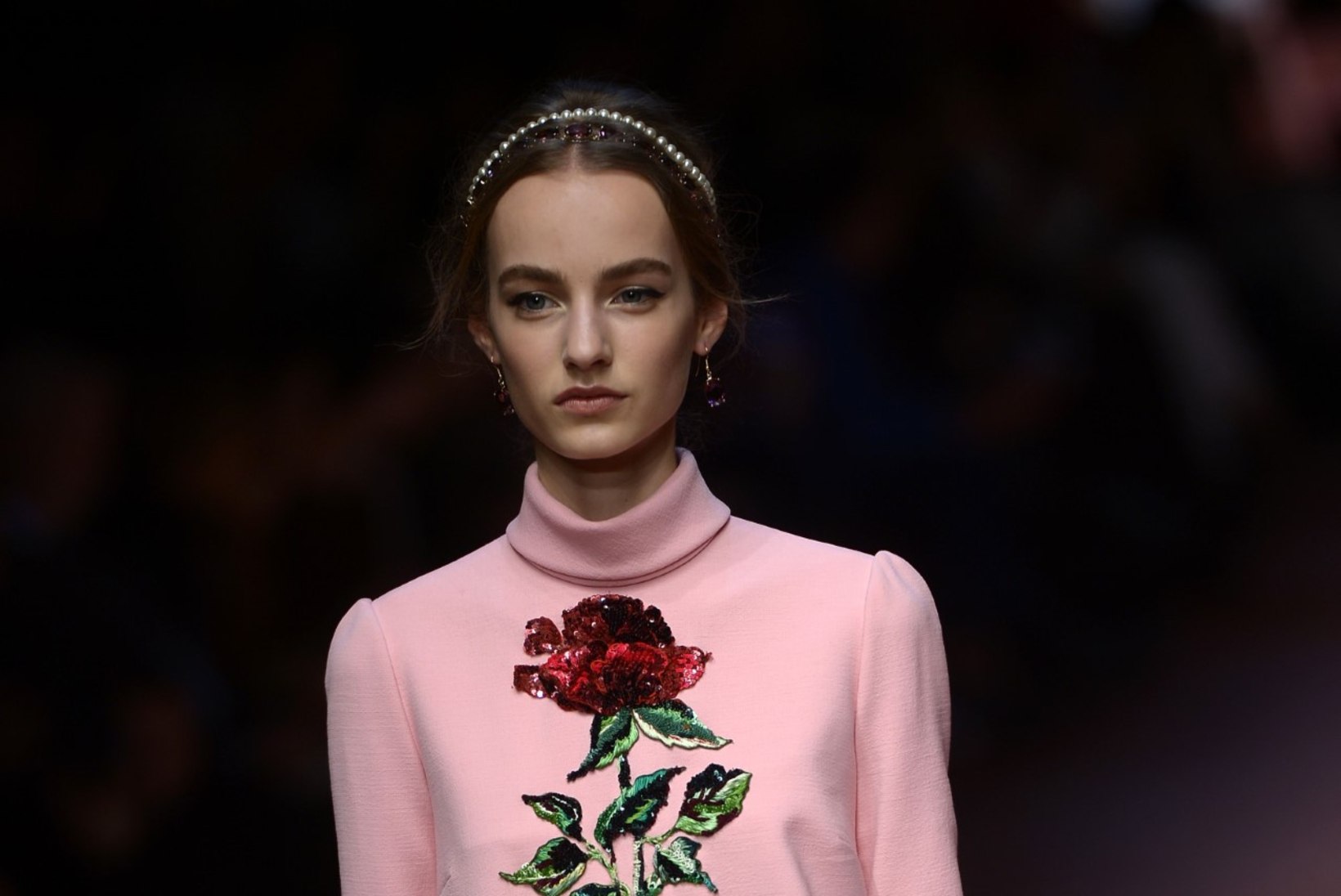 LUGEJAD: Evelin Ilvese vastvõtukleit on Dolce & Gabbana kleitidele väga sarnane