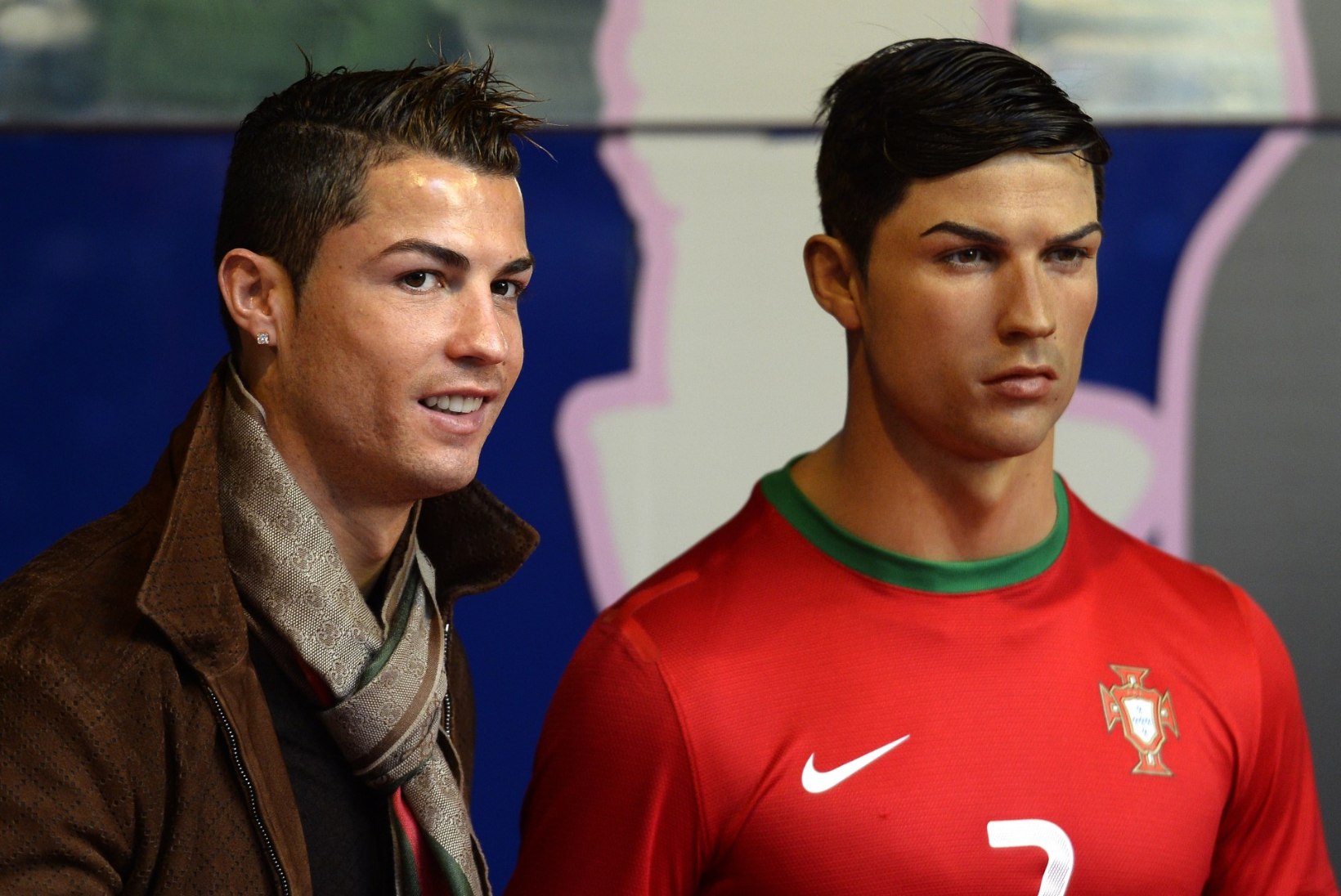 Ronaldo isiklik stilist käib vutiässa vahakujul iga kuu juukseid kammimas!