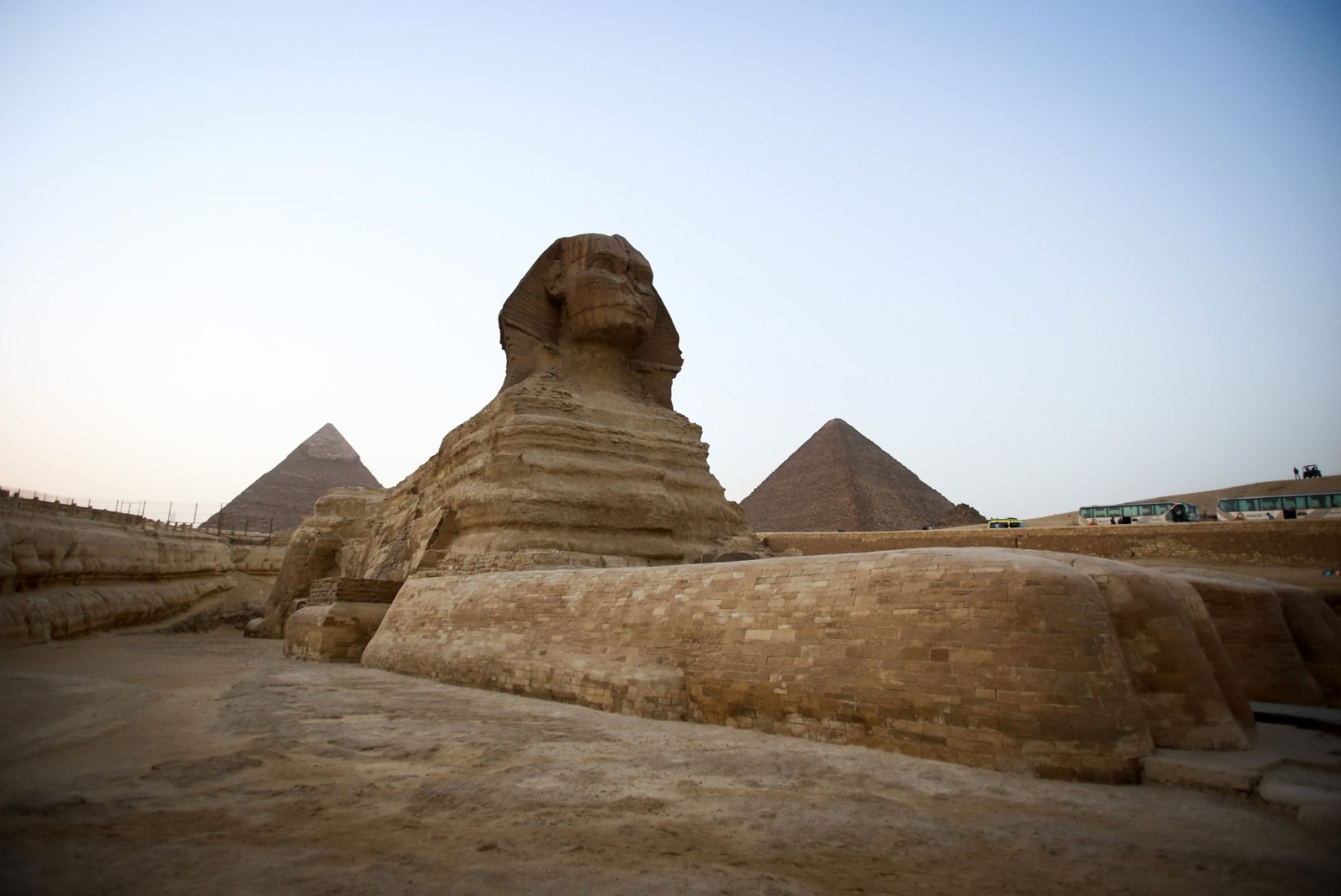 Islamiriik plaanib hävitada Giza püramiidid ning sfinksi