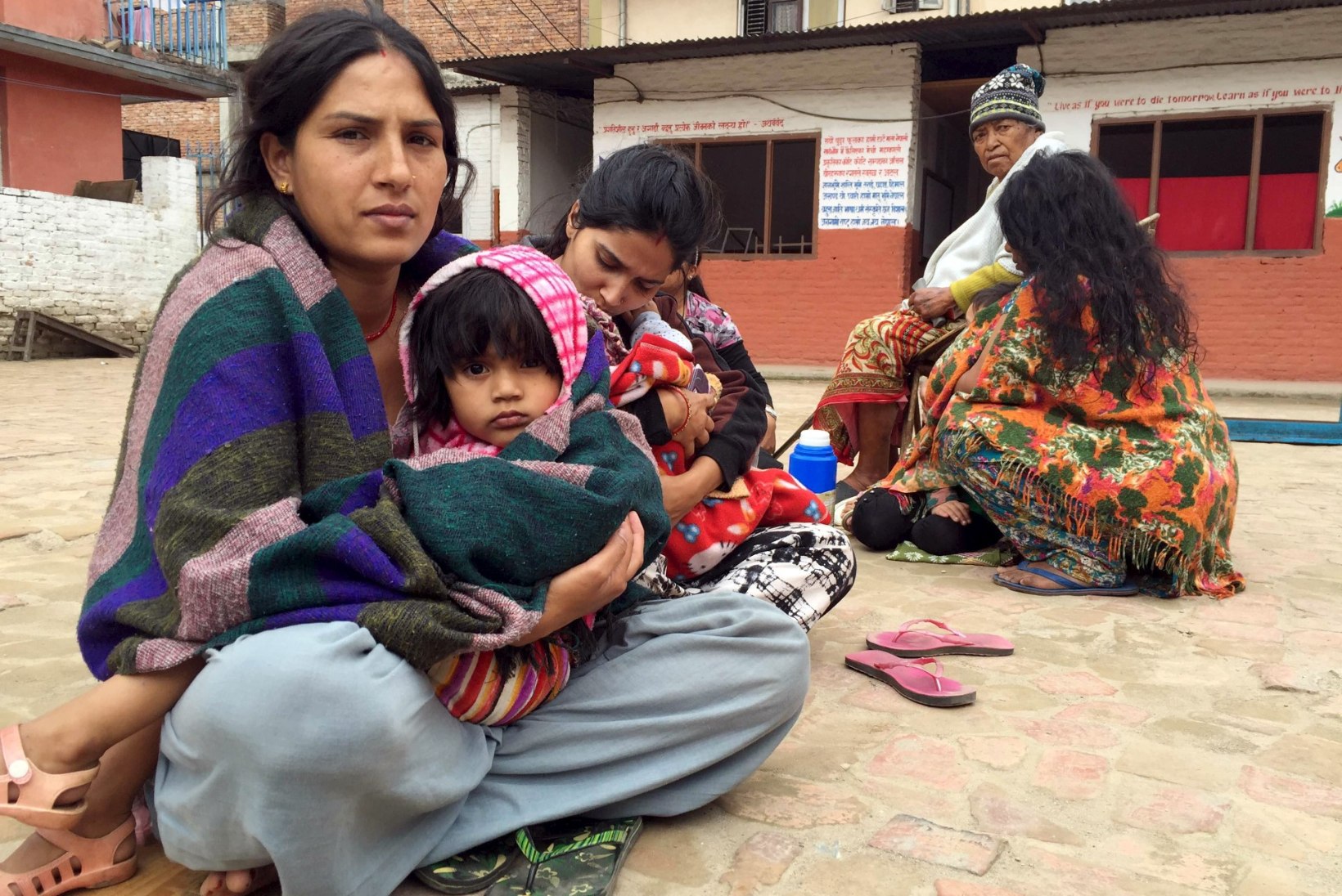 GALERII JA VIDEO | Nepali maavärinaohvrite arv on tõusnud üle 1300