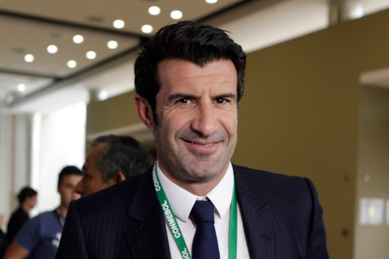 FIFA presidendivalimised koguvad tuure – Figo jahib MMi laiendamise lubadusega Aasia hääli