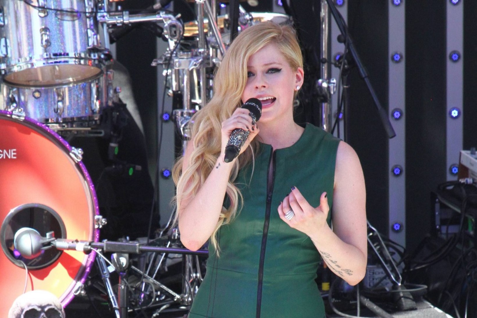 Borrelioos aheldas Avril Lavigne’i kuudeks voodisse:"Arvasin, et suren!"