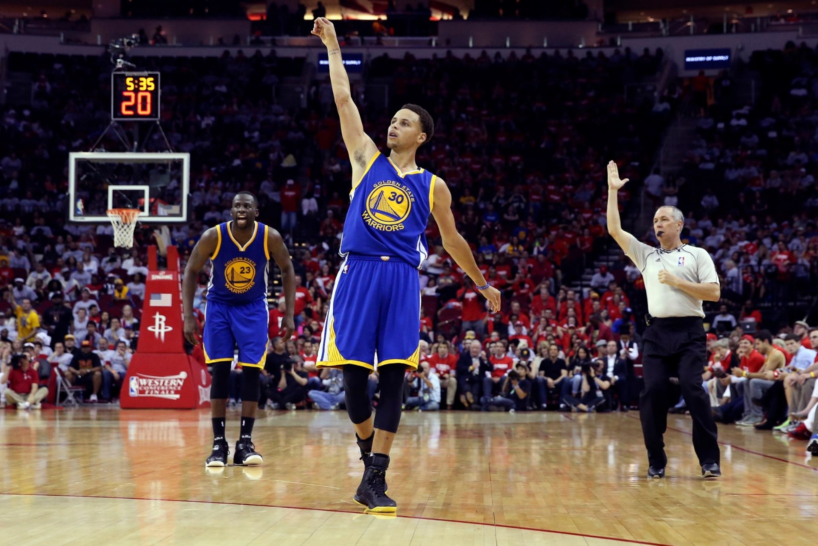 VIDEO | Warriors võidu kaugusel finaalist, Curry tegi ajalugu