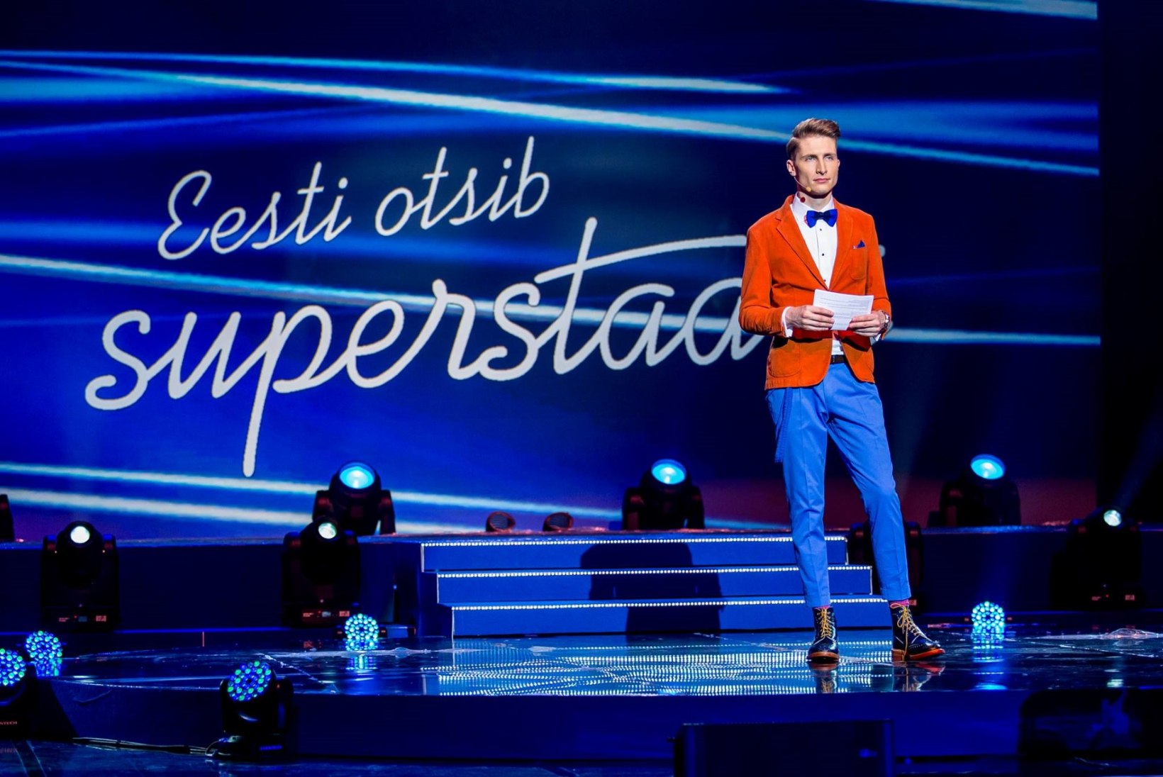 VAATA VAID JA KOMMENTEERI KA: superstaarsaatejuht Karl-Erik Taukar siin ja seal! Kuidas hindate teda laval ja teles?