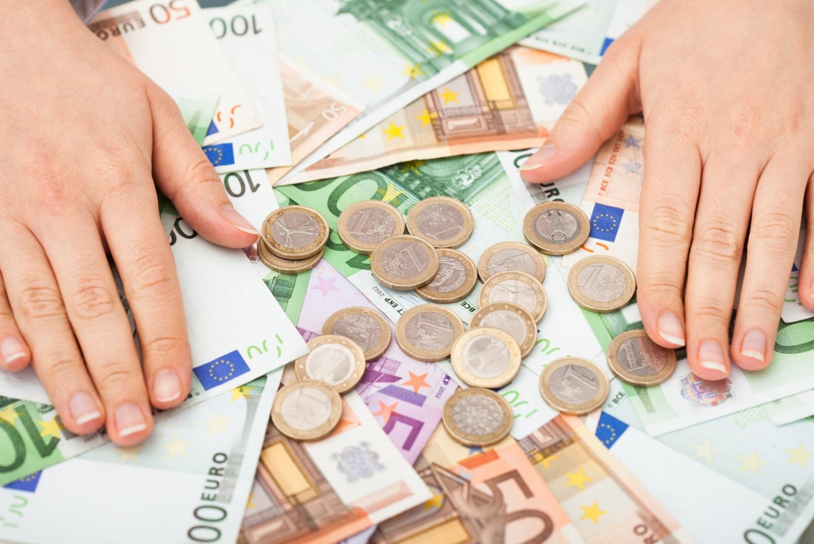 LOOSIS EESTI SUURIM JACKPOT: mida teeksid 90 miljoni euroga?