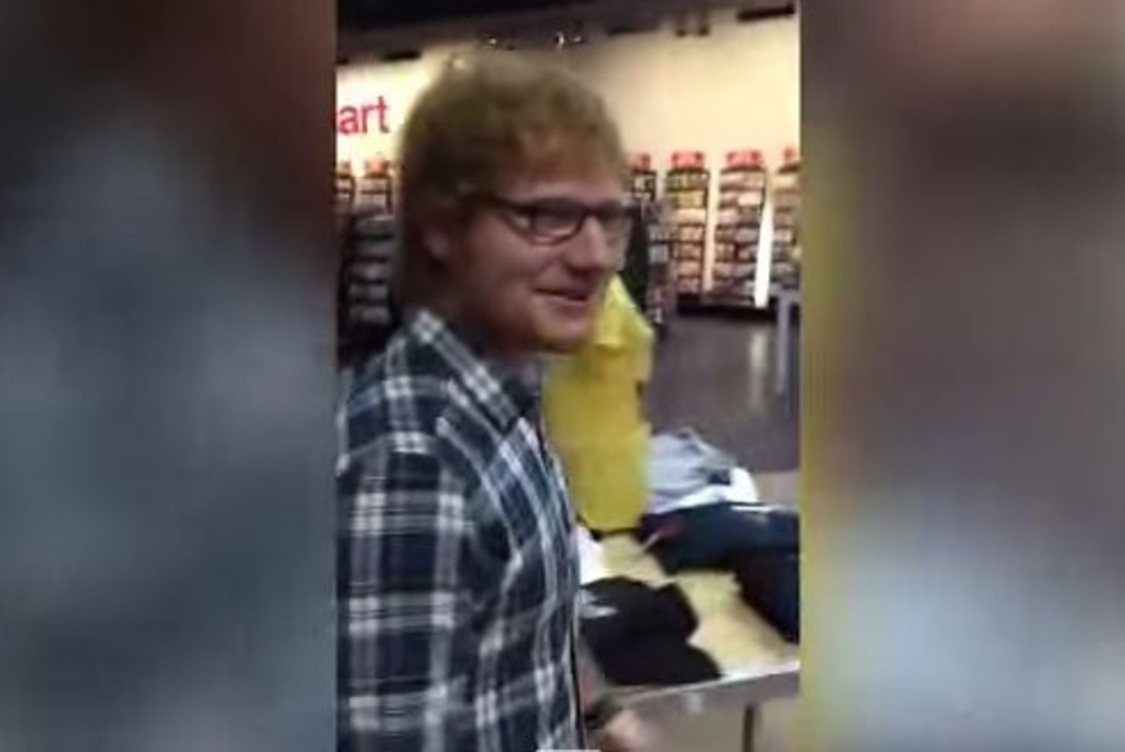 VIDEO | Ed Sheeran üllatab tema repertuaari esitavat fänni!