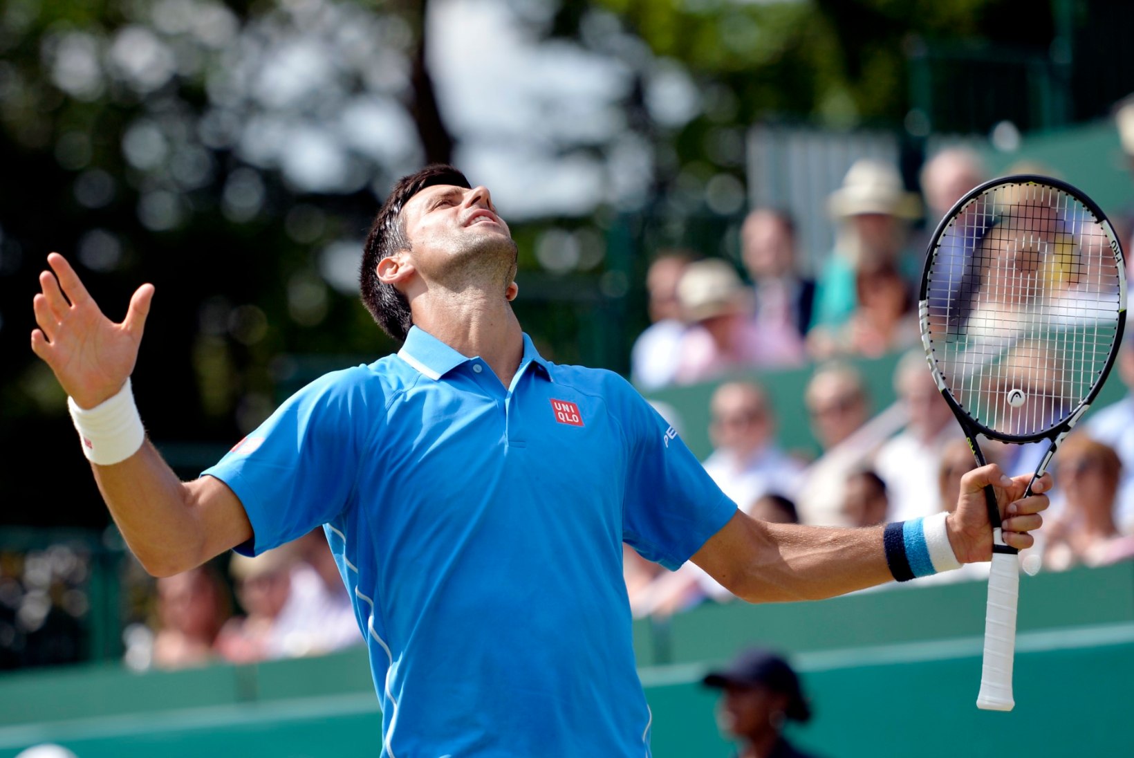 Novak Djokovic sai Wimbledoni eel šokk-kaotuse