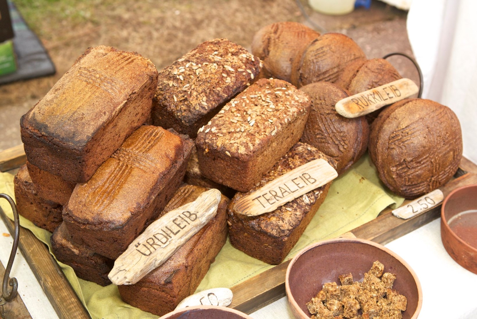 Traditsioonilist leivapätsi näeb eestlaste toidulaual aina vähem