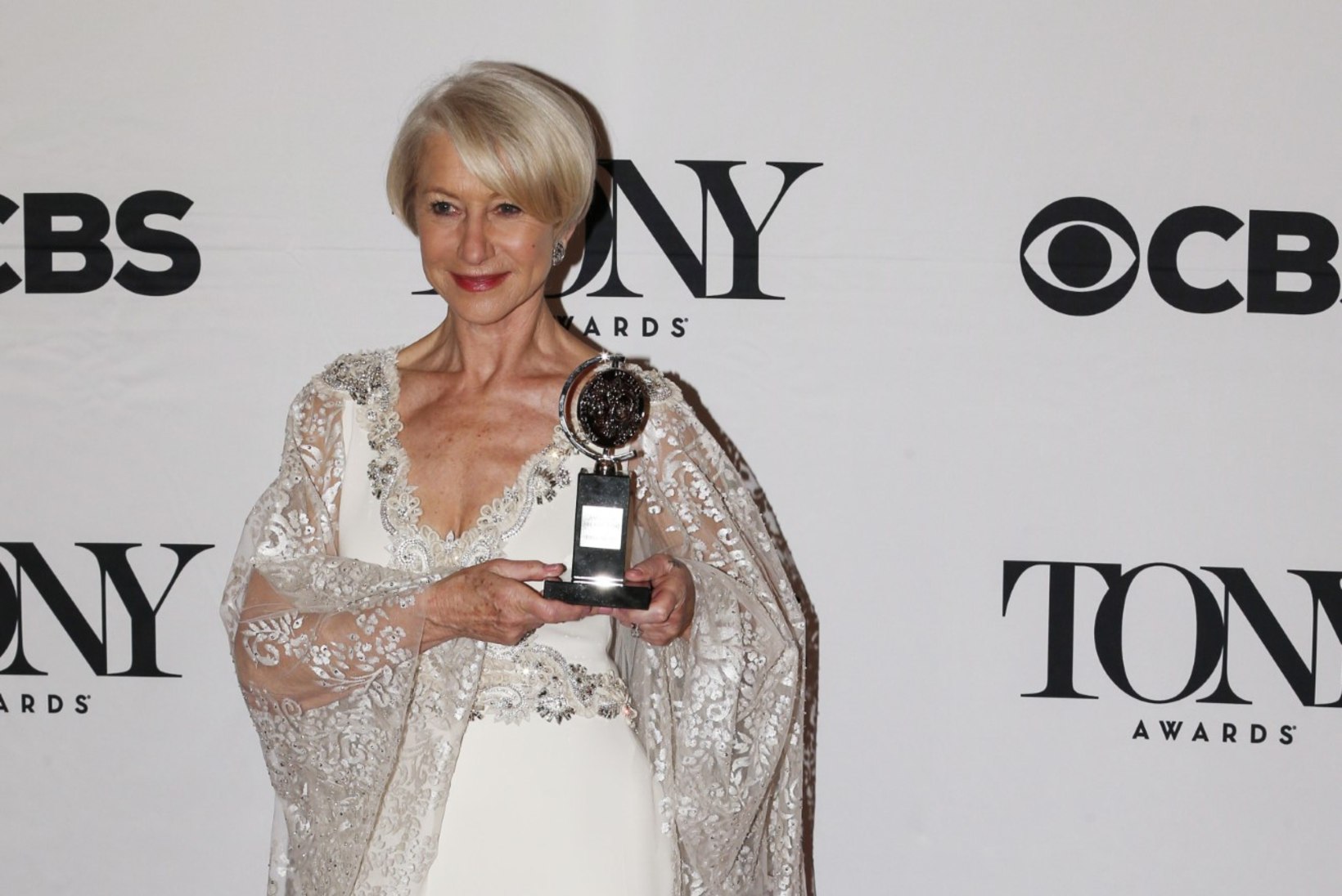 FOTOD | Helen Mirren troonis Tony auhindade galal