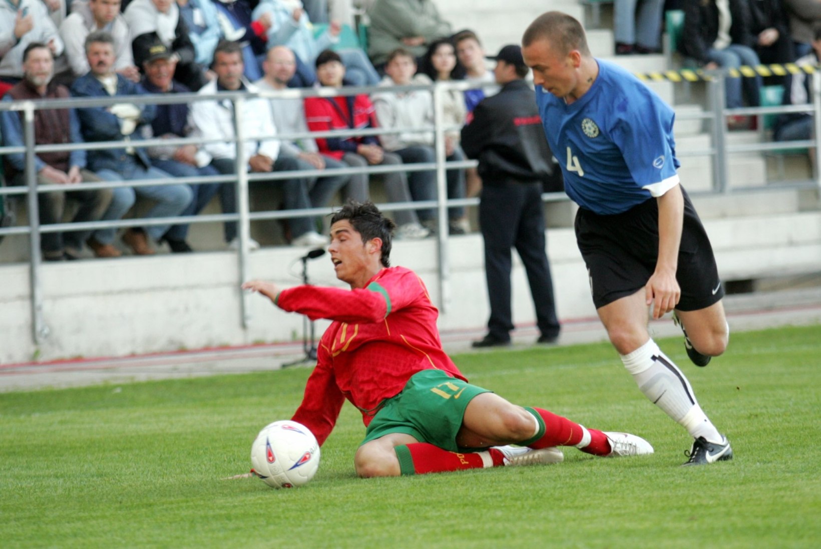VIDEOMEENUTUS | Täna 10 aastat tagasi lõi Ronaldo Eestile värava