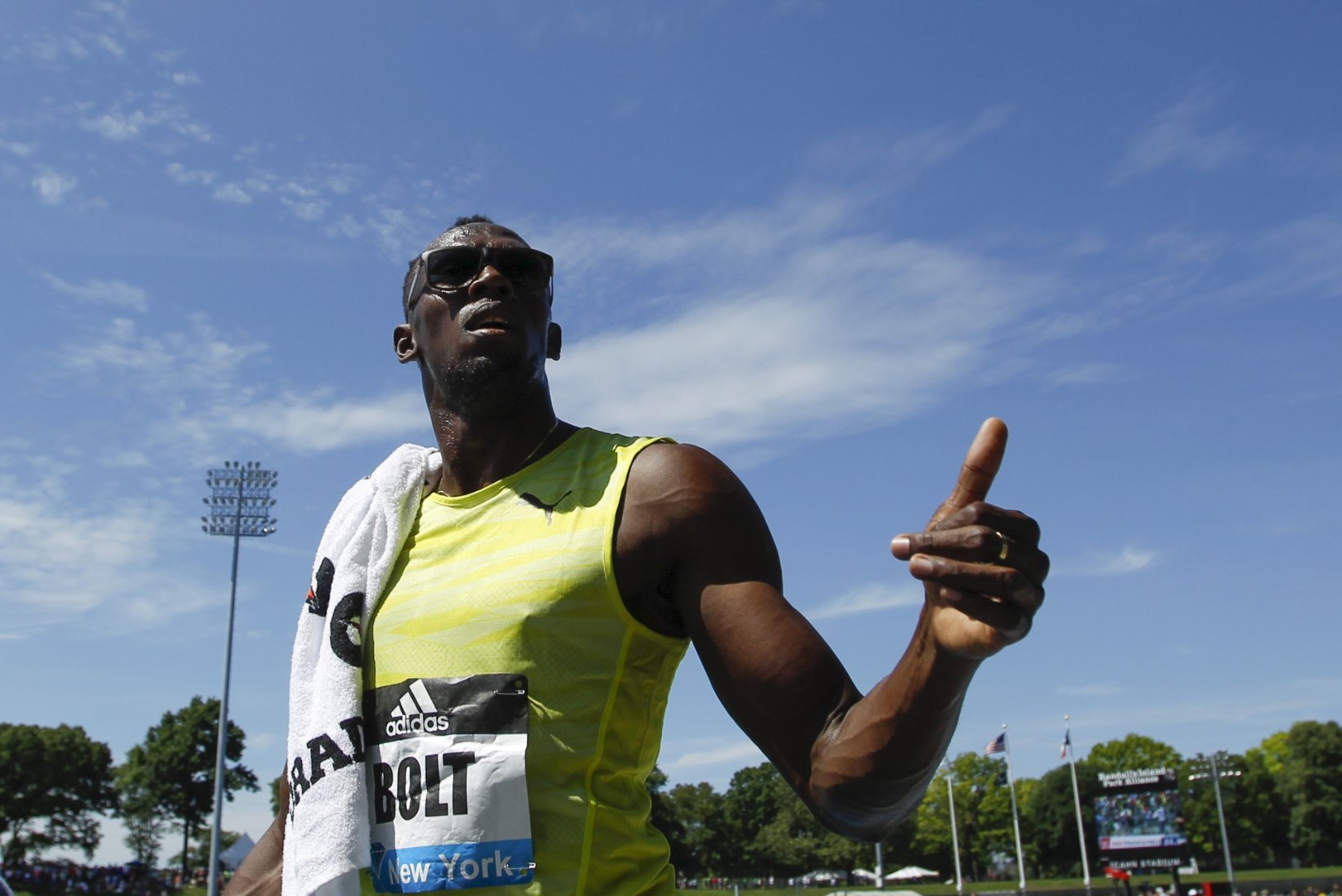 Usain Bolt avalikustas, millal ta jooksurajale naaseb