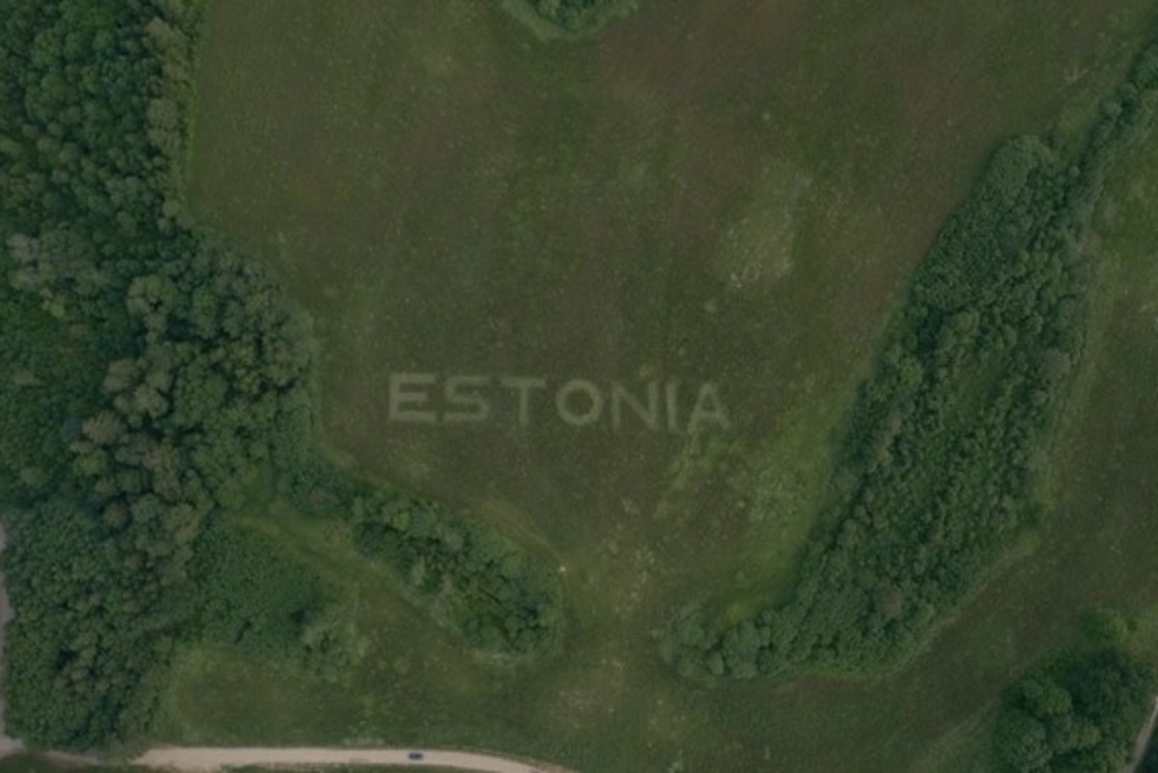 FOTOD JA VIDEO | Hiiglaslik Eesti logo Lõuna-Eesti maastikul